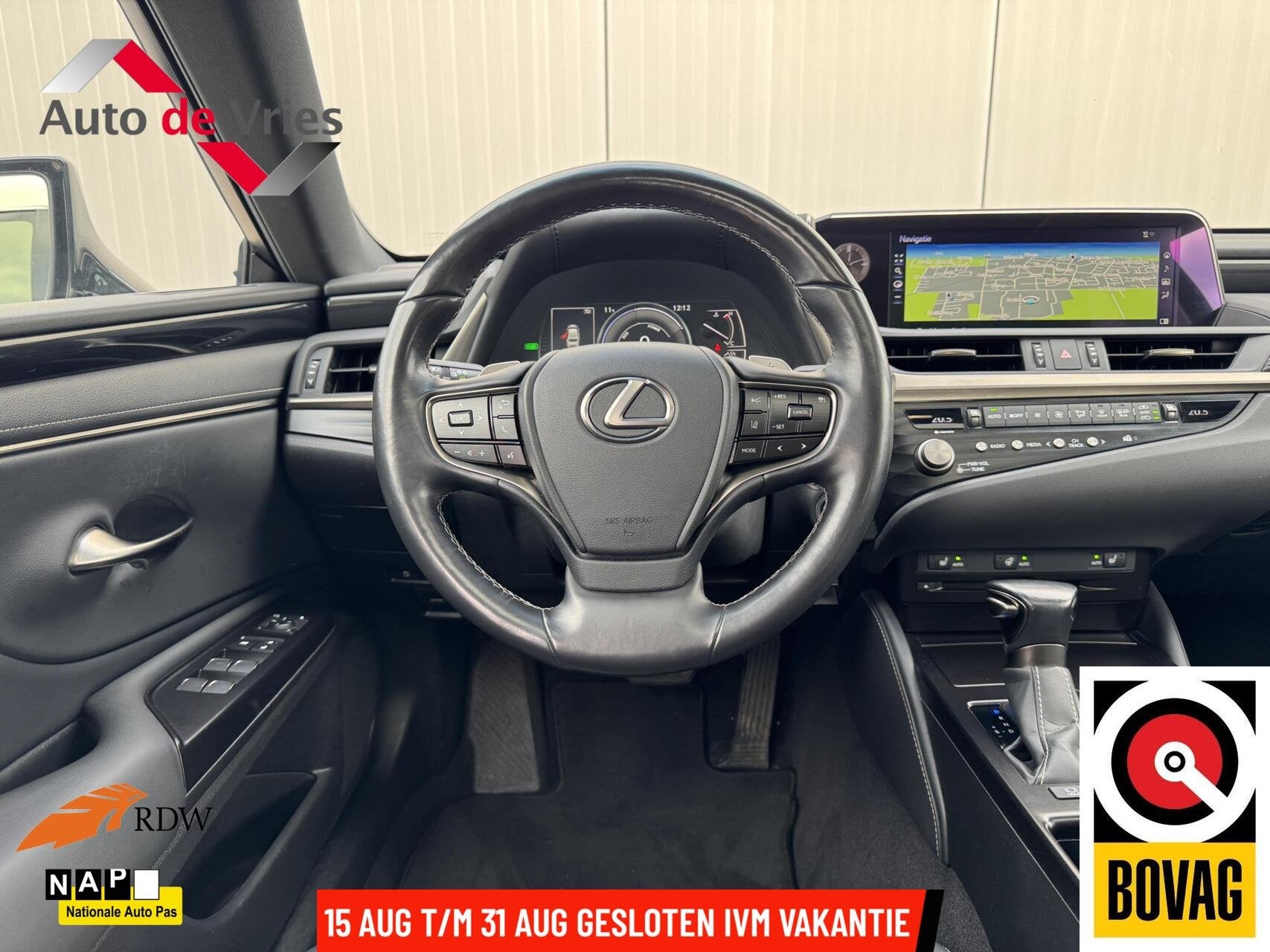Lexus ES 300h Preference Line Business|NL-Auto, Gebruikt, 4 cilinders, 1655 kg, Zwart