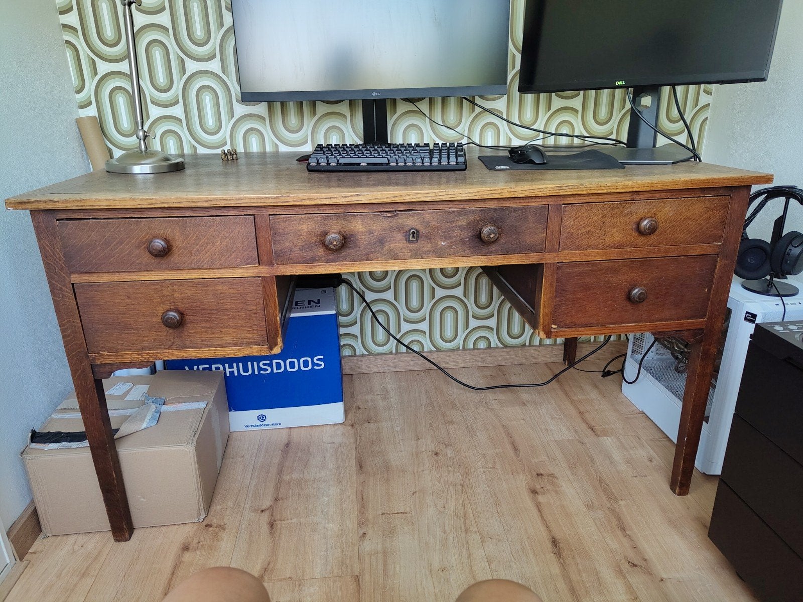 Gratis: antiek houten bureau met lades, Ophalen