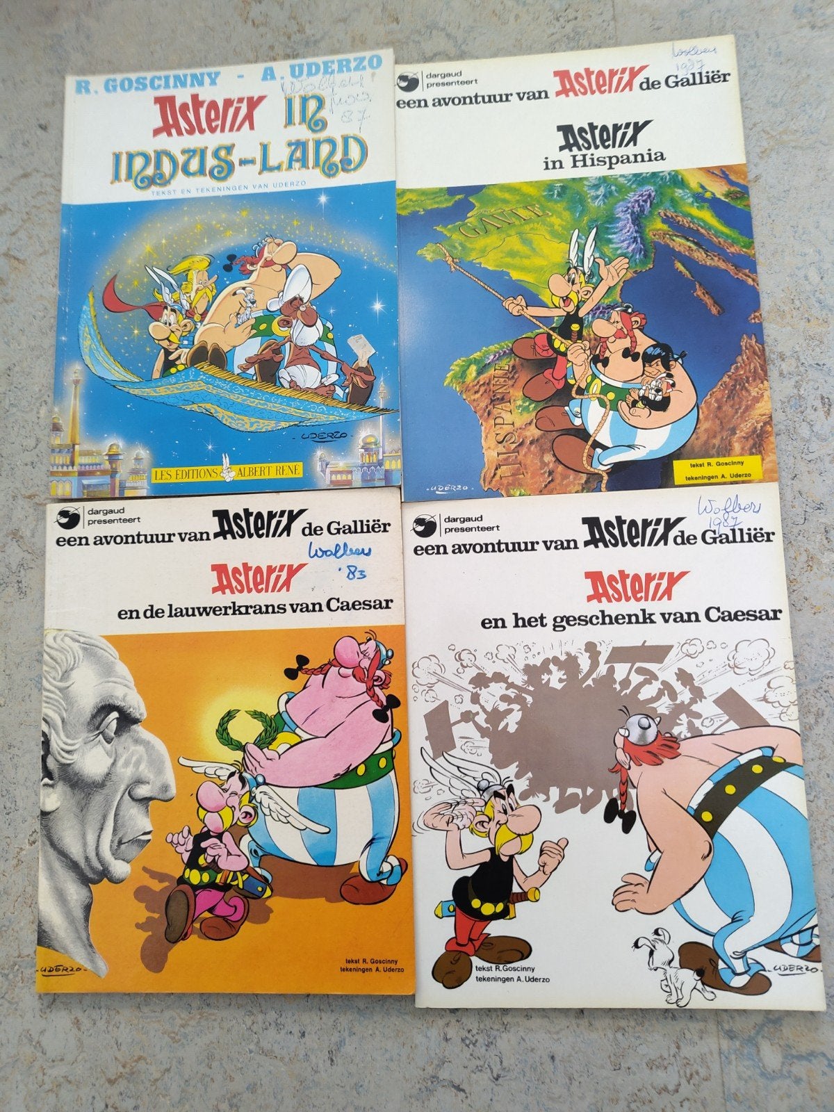 4 Asterix stripboeken: In Indus-Land, Hispania, Lauwerkrans, Meerdere stripboeken, Ophalen of Verzenden, Gelezen, R. Goscinny, A. Uderzo