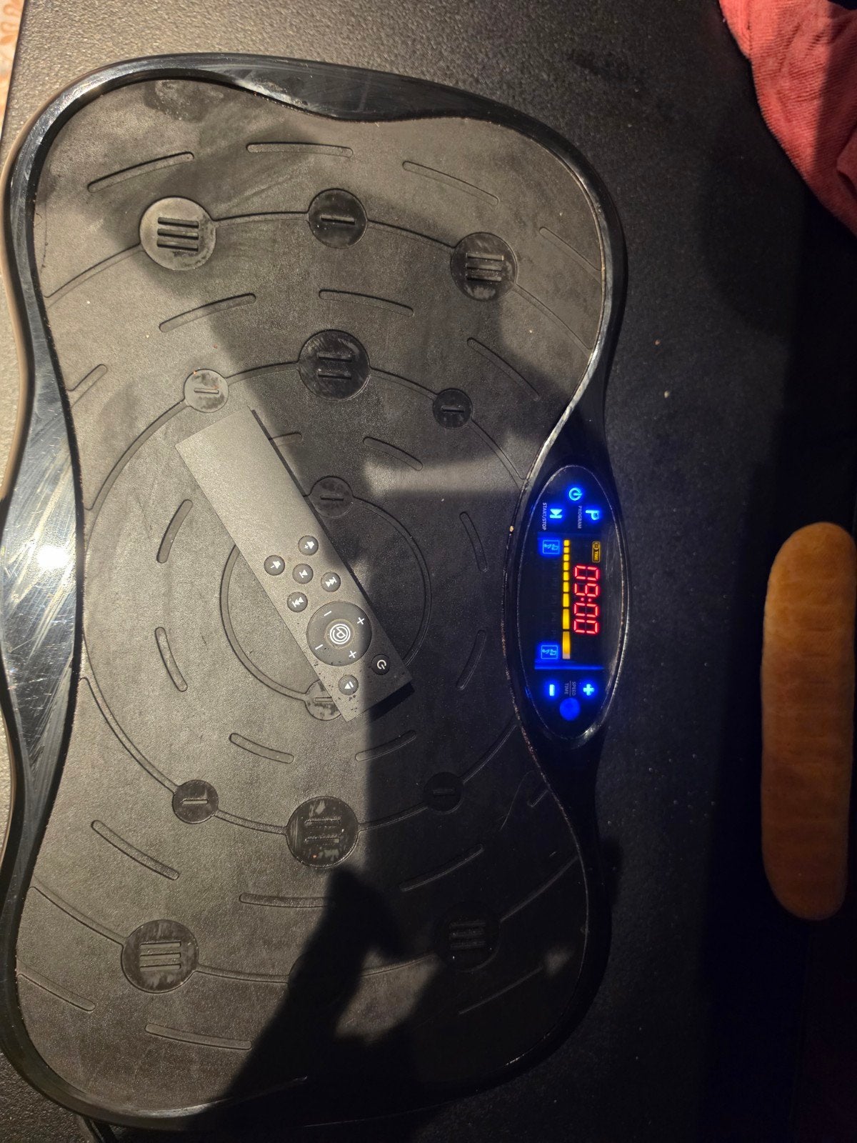Trilplaat met ingebouwde Bluetooth speakers, Ophalen, Kunststof, Gebruikt, Trilplaat