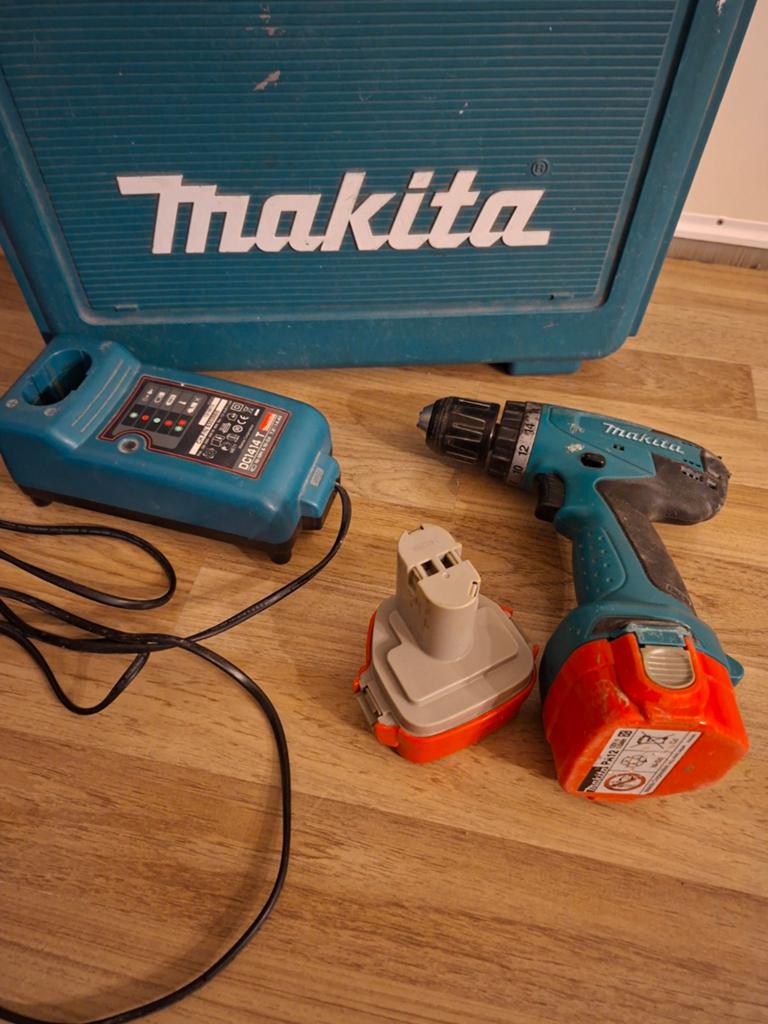 Makita Schroefmachine, Ophalen, Gebruikt, Minder dan 400 watt, Boor- en Schroefmachine