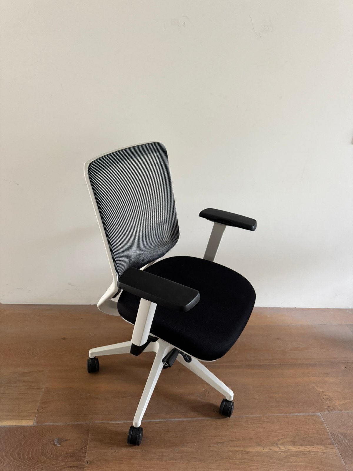 Ergonomic office chair – Yaasa, Ophalen of Verzenden, Zo goed als nieuw