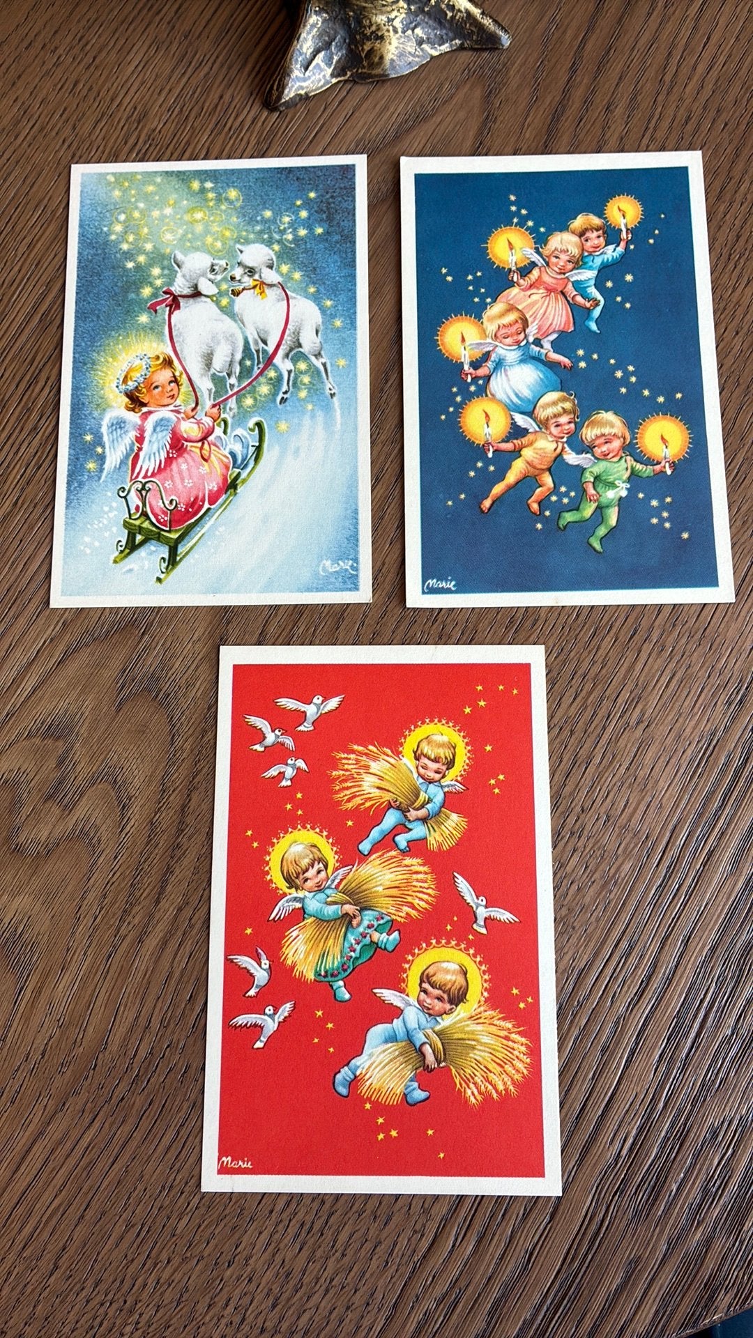Gelukkig Nieuwjaar. 3 kaarten.Engeltjes,lammetjes,kaarsjes, Ophalen of Verzenden, Ongelopen, Feest(dag)