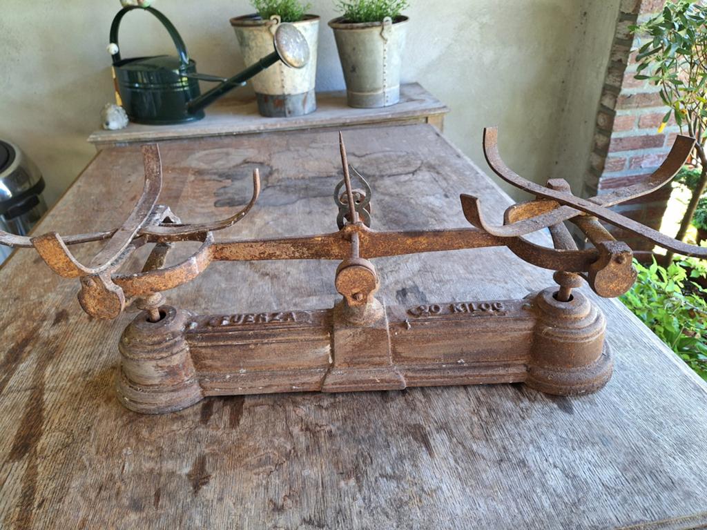 Weegschaal ,brocante, oud, vintage, gietijzer, Ophalen