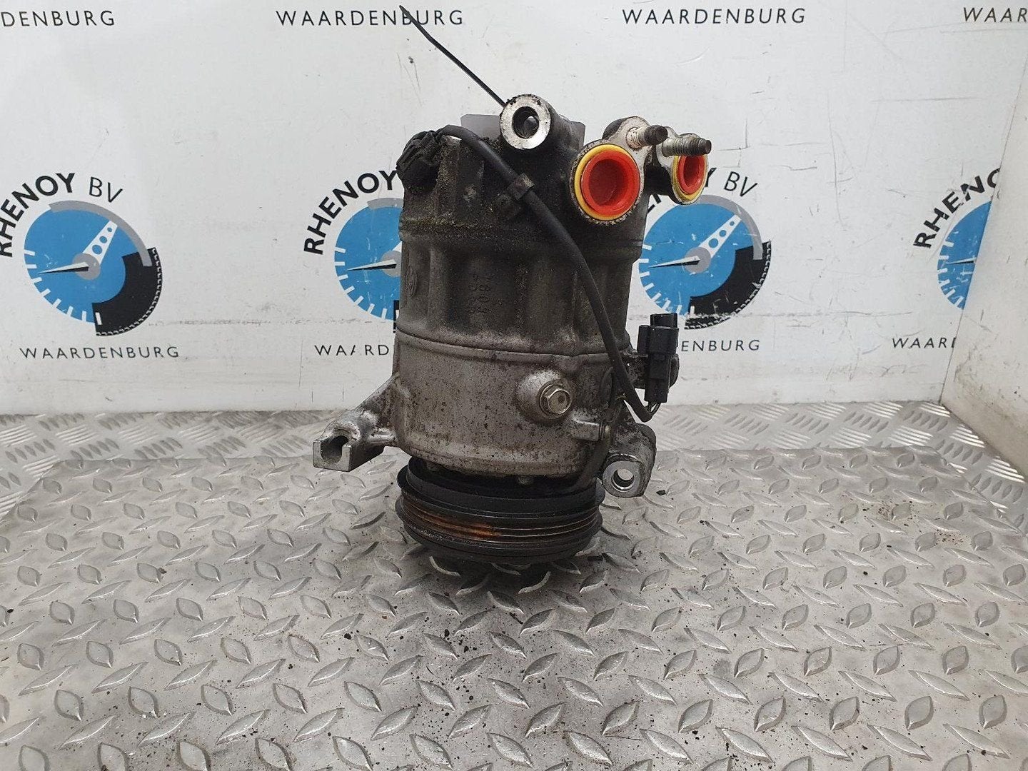 VOLVO V60 2.0 D4 Summum  AIRCO COMPRESSOR / AIRCOPOMP 2011, Ophalen of Verzenden, Gebruikt, Stiba lid