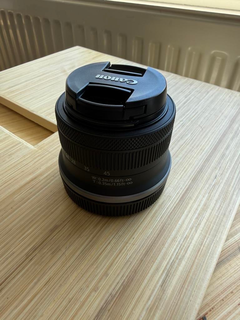 Canon rf-s 18-45mm, Audio, Tv en Foto, Fotografie | Lenzen en Objectieven, Ophalen of Verzenden, Zo goed als nieuw