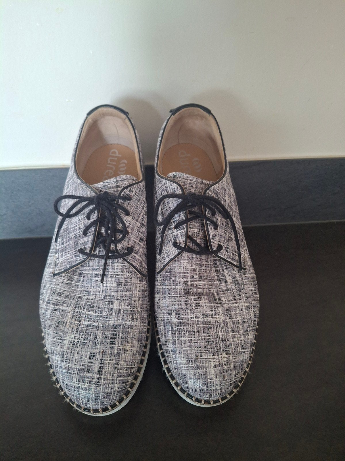 Sneakers Durea zwart ..wit .maat 7H leest, Kleding | Dames, Durea, Zwart, Ophalen of Verzenden, Sneakers of Gympen