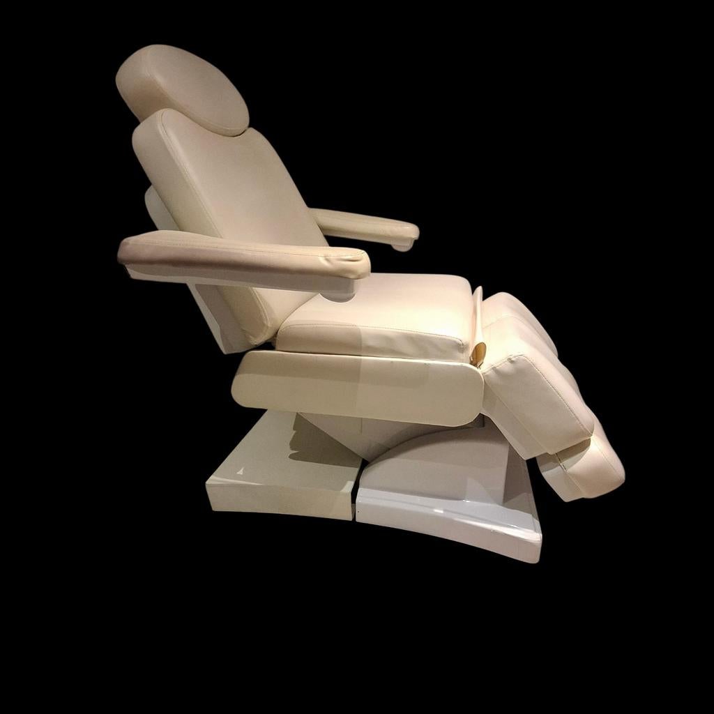 Pedicure stoel vanaf 21 mei beschikbaar!!, Huis en Inrichting, Ophalen, Kunststof, Gebruikt, Wit