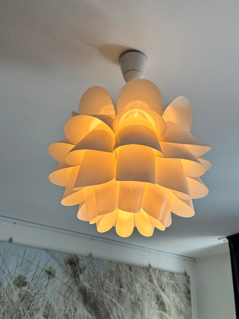 IKEA Hanglamp bloem - Unieke en sfeervolle verlichting, Ophalen, Zo goed als nieuw, Kunststof, Minder dan 50 cm