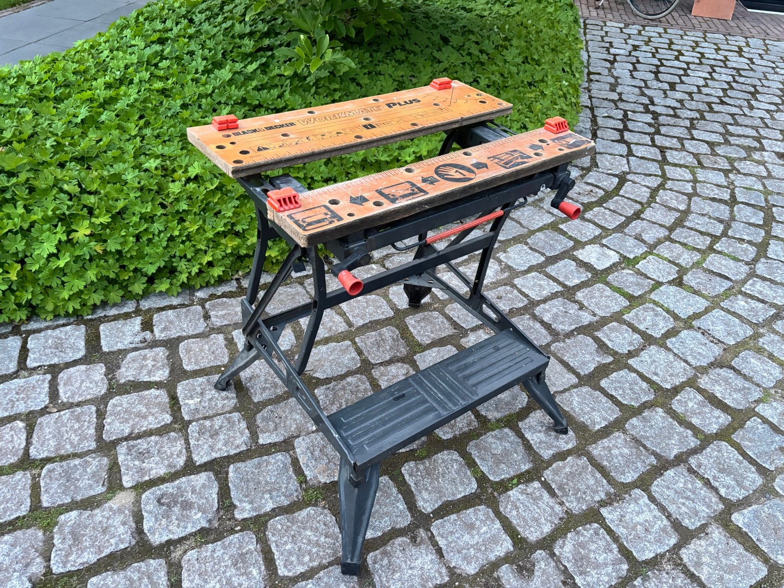Black & Decker Workmate Plus - stevige werkbank, Doe-het-zelf en Verbouw, Ophalen, Gebruikt, 70 tot 120 cm, Bankschroef