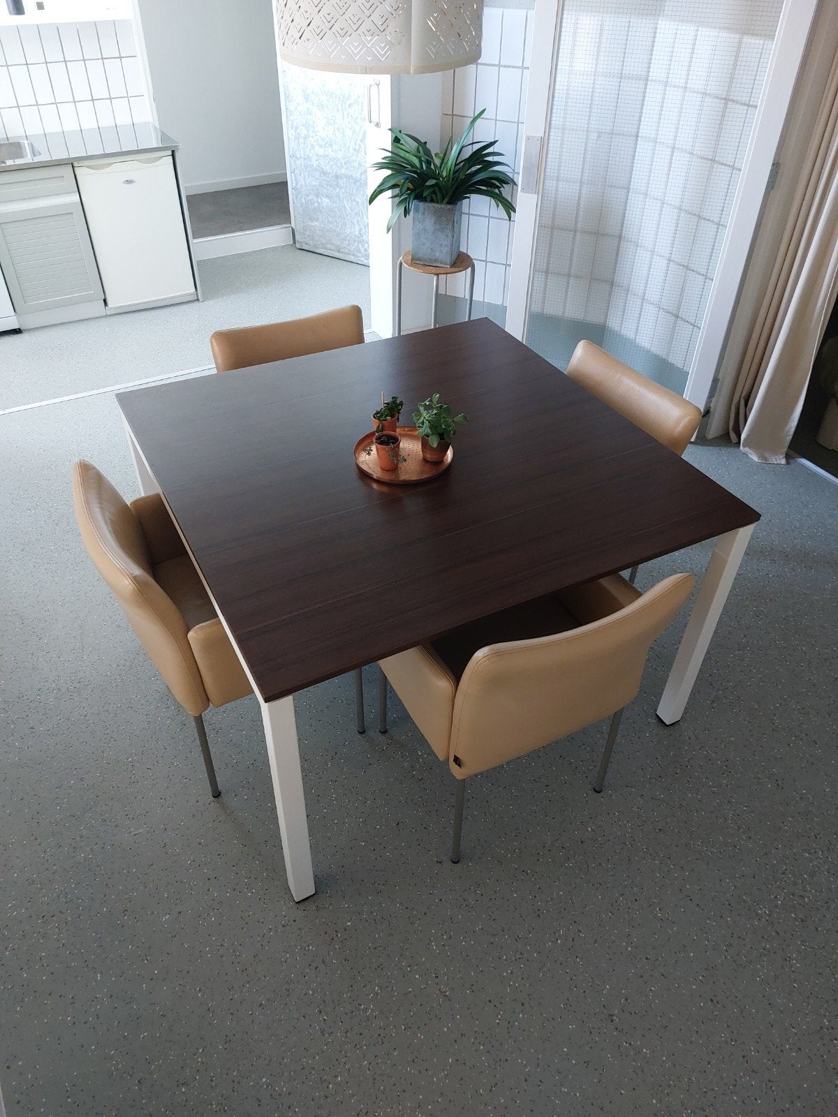 4x beige leren eetkamerstoel van JESS Design, Ophalen, Overige kleuren, Zo goed als nieuw, Vier