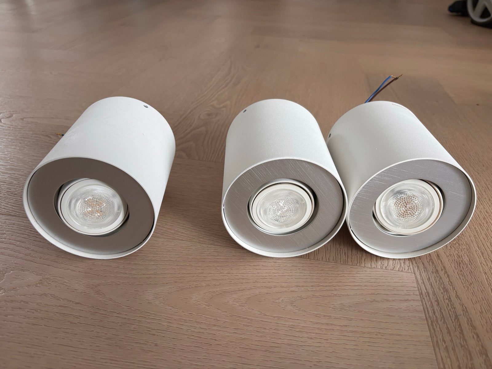 3x €100 Philips Hue Pillar Opbouwspot Wit Ambiance Smart LED, Overige fittingen, Ophalen of Verzenden, Zo goed als nieuw, LED