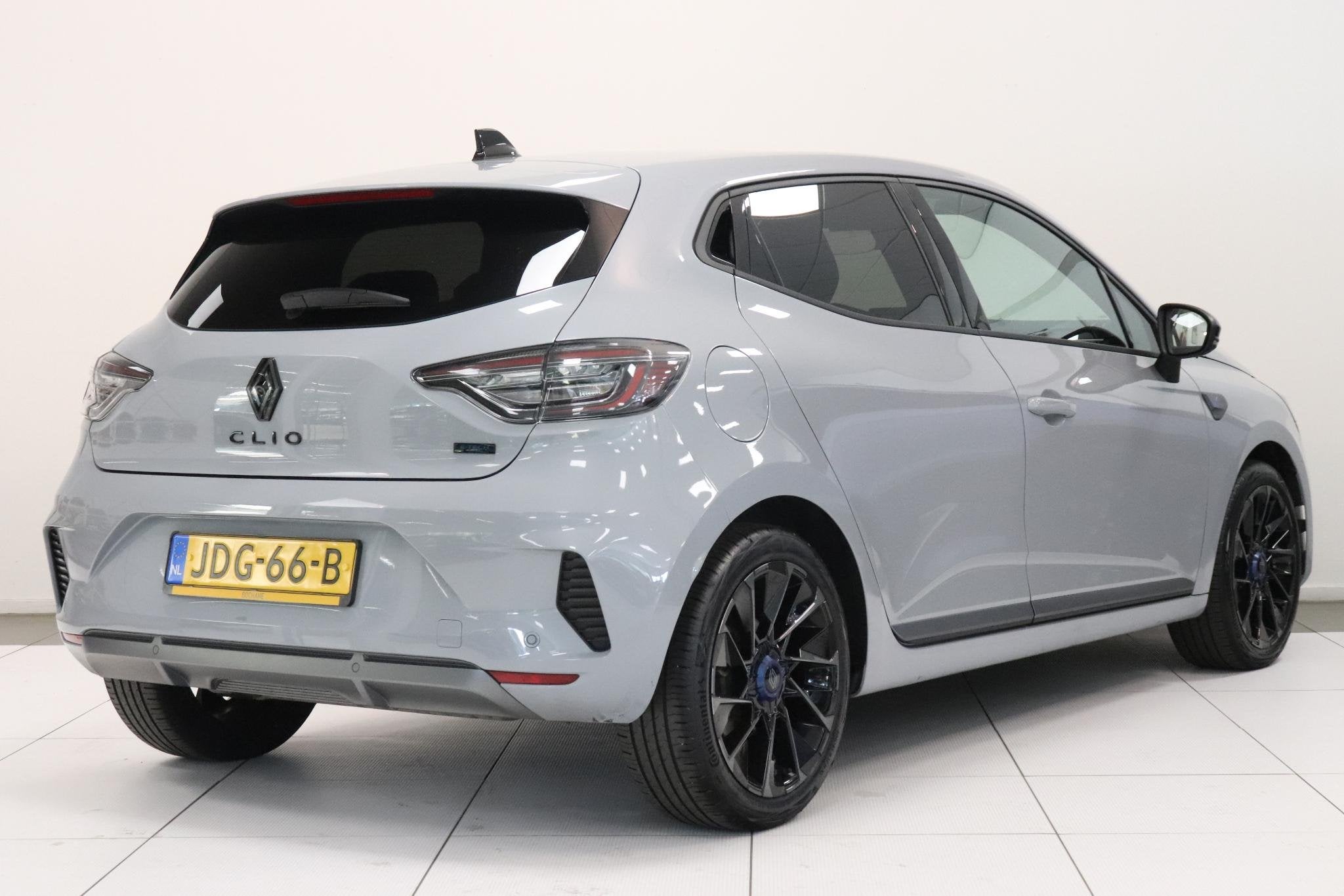 Renault Clio 1.6 E-Tech Full Hybrid 145 esprit Alpine | Adap, Gebruikt, Met garantie (alle), Leder en Stof, Origineel Nederlands