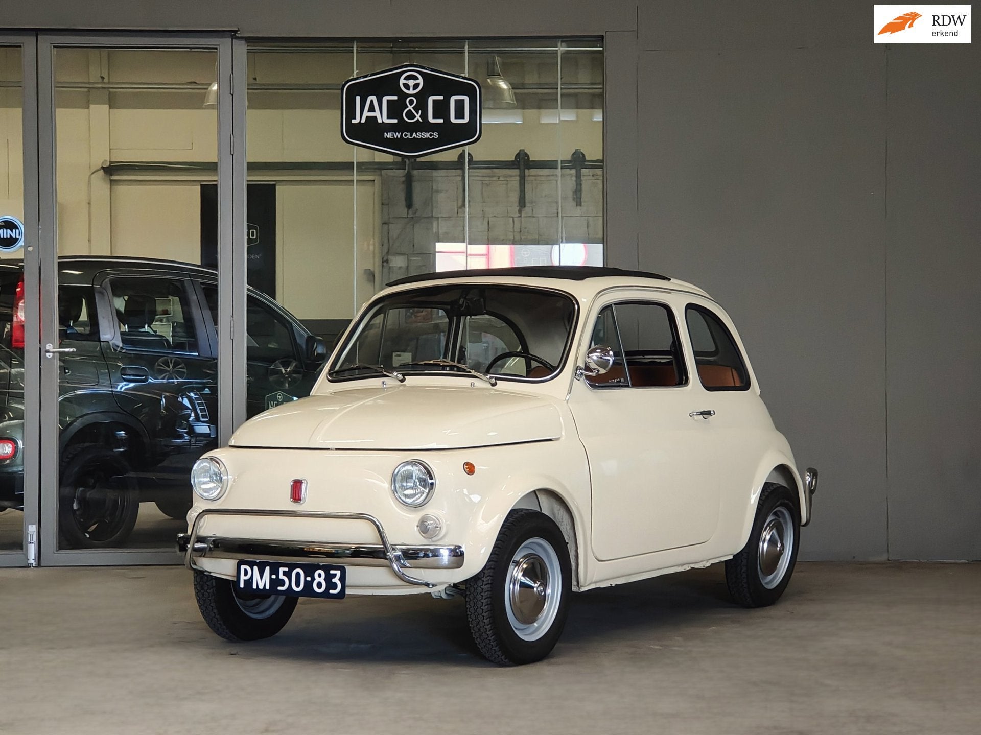 Fiat 500L Volledig gerestaureerd - Cognac Leder, Auto's, Fiat, Achterwielaandrijving, Gebruikt, Lederen bekleding, Wit