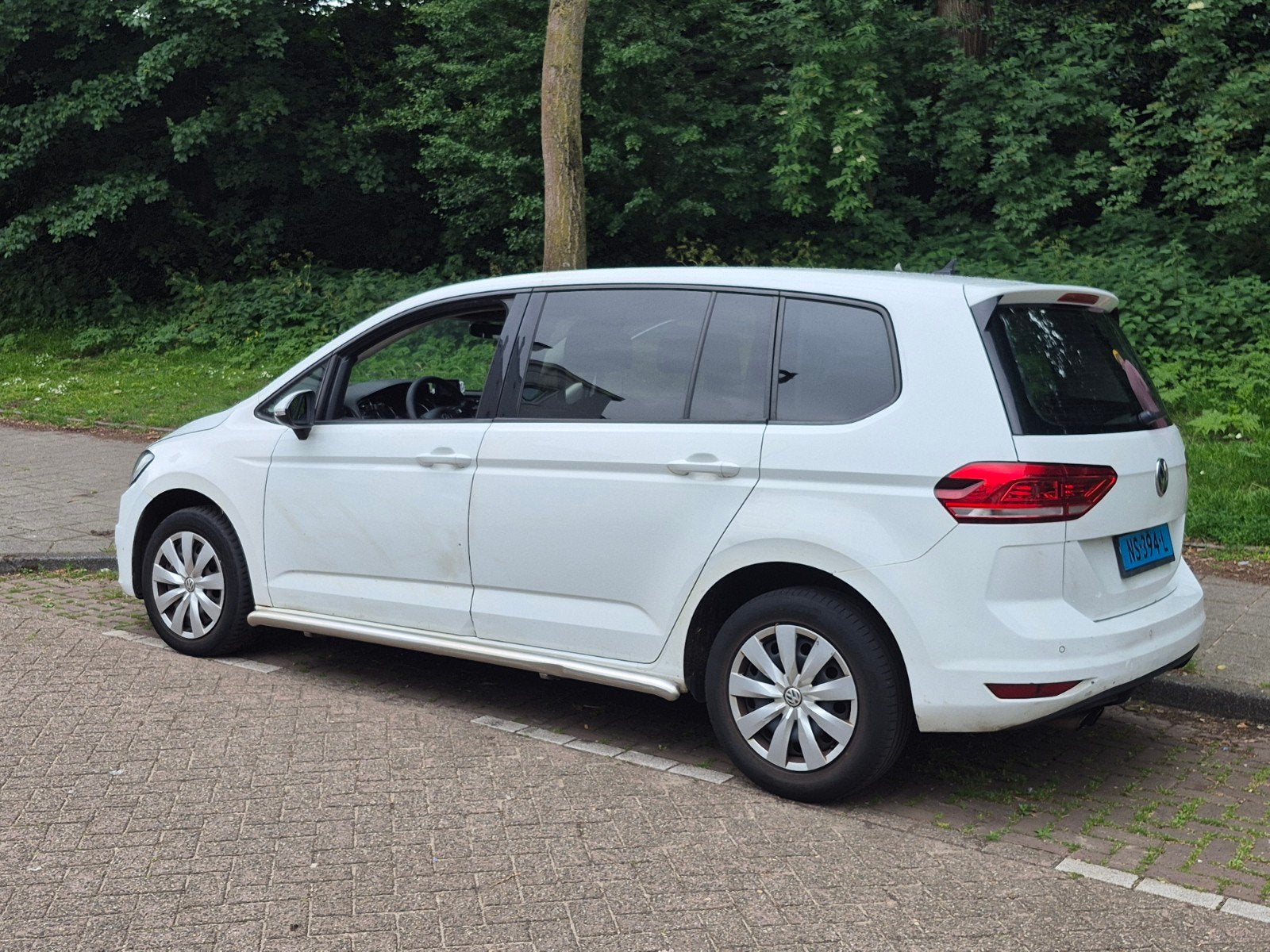Volkswagen Touran 2.0 TDI 110KW DSG 2017 Wit, Auto's, 1800 kg, 4 cilinders, Wit, Origineel Nederlands