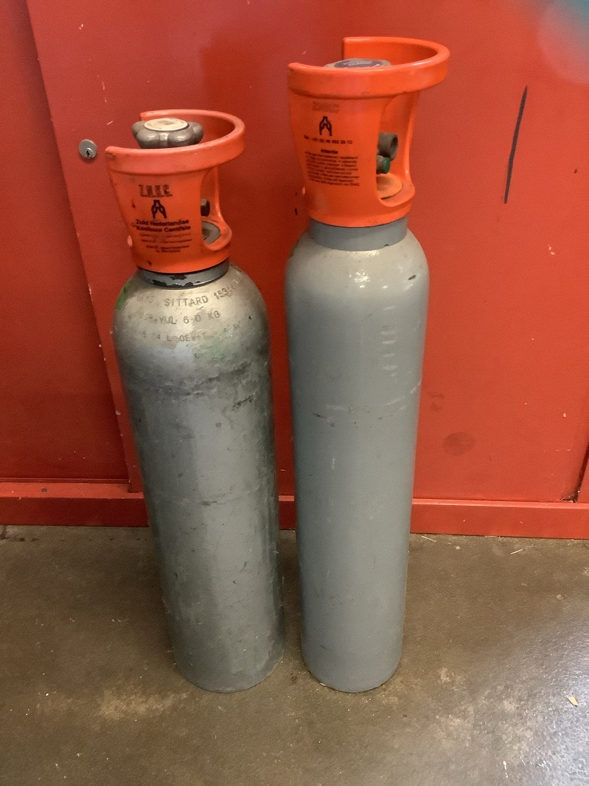 *** 2x CO2 flessen 6kg - Koolzuur cilinders ***, Ophalen, Gebruikt, 10 bar of meer, Minder dan 200 liter/min