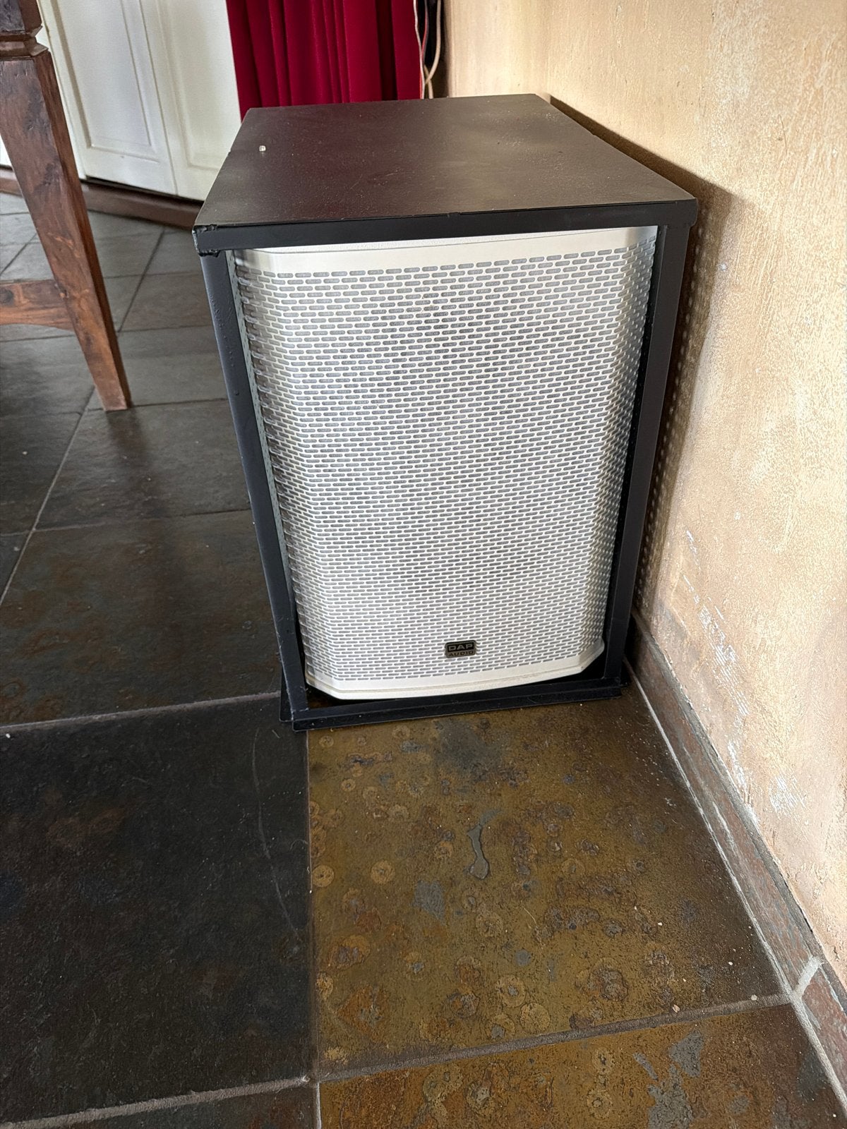 DAP Audio XI-12B 12" Subwoofer - Krachtige Bas, Gebruikt, Subwoofer, Ophalen, 150 watt of meer