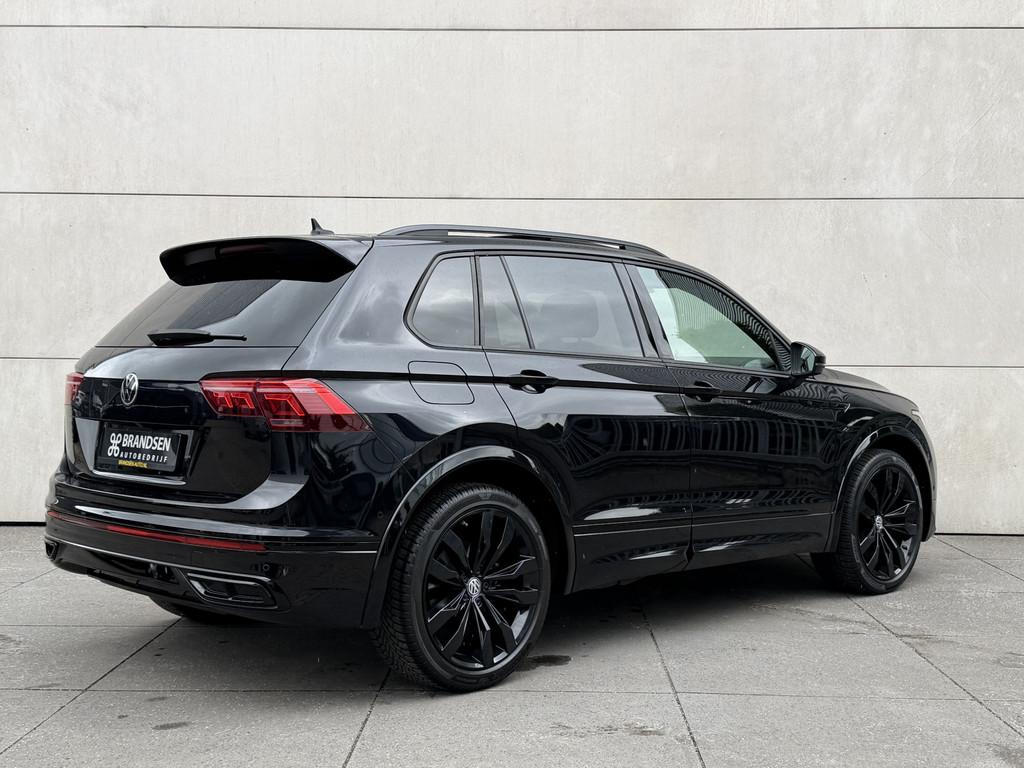 Volkswagen Tiguan 1.5 TSI R-Line Business+ Pano-20"-ACC-Trek, 1441 kg, 4 cilinders, Automatische klimaatregeling, Leder en Stof