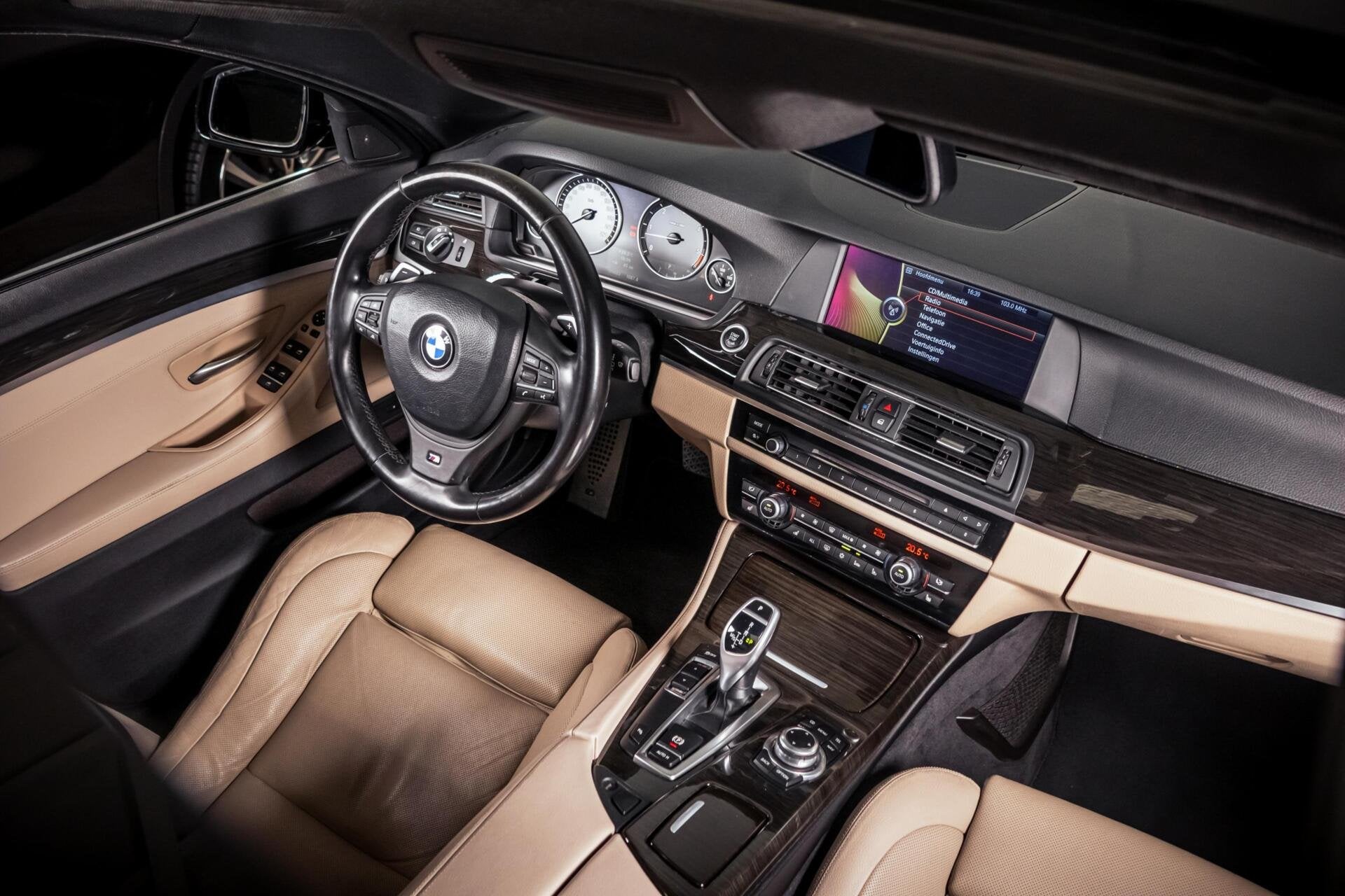 BMW 5-serie 535d M-Sport|4WS|Pano|Softclose|ACC|HUD|Ventilat, Auto's, Automaat, Euro 5, Achterwielaandrijving, Gebruikt