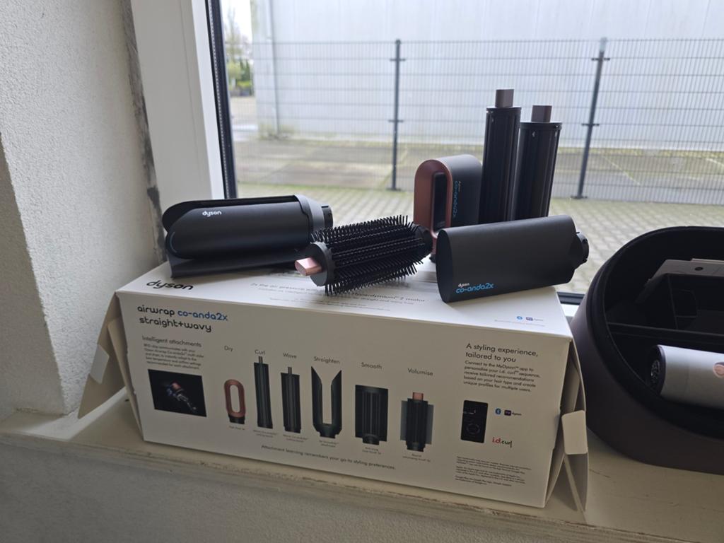 Dyson Airwrap Coanda 2x- Nieuw Stijlen drogen & krullen in, Ophalen of Verzenden, Nieuw, Föhn of Haardroger