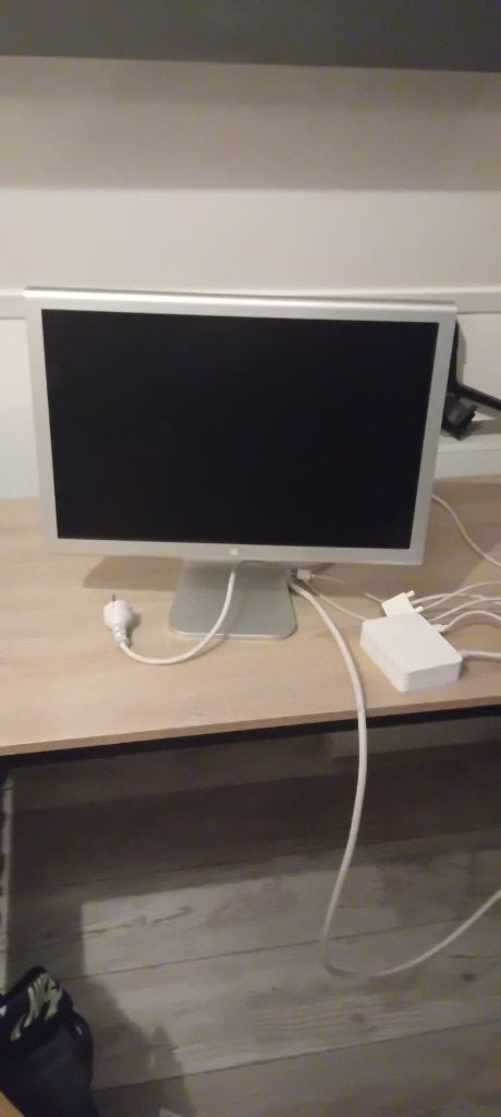 2009 Apple cinema display, Ophalen, Gebruikt, Onbekend, Apple