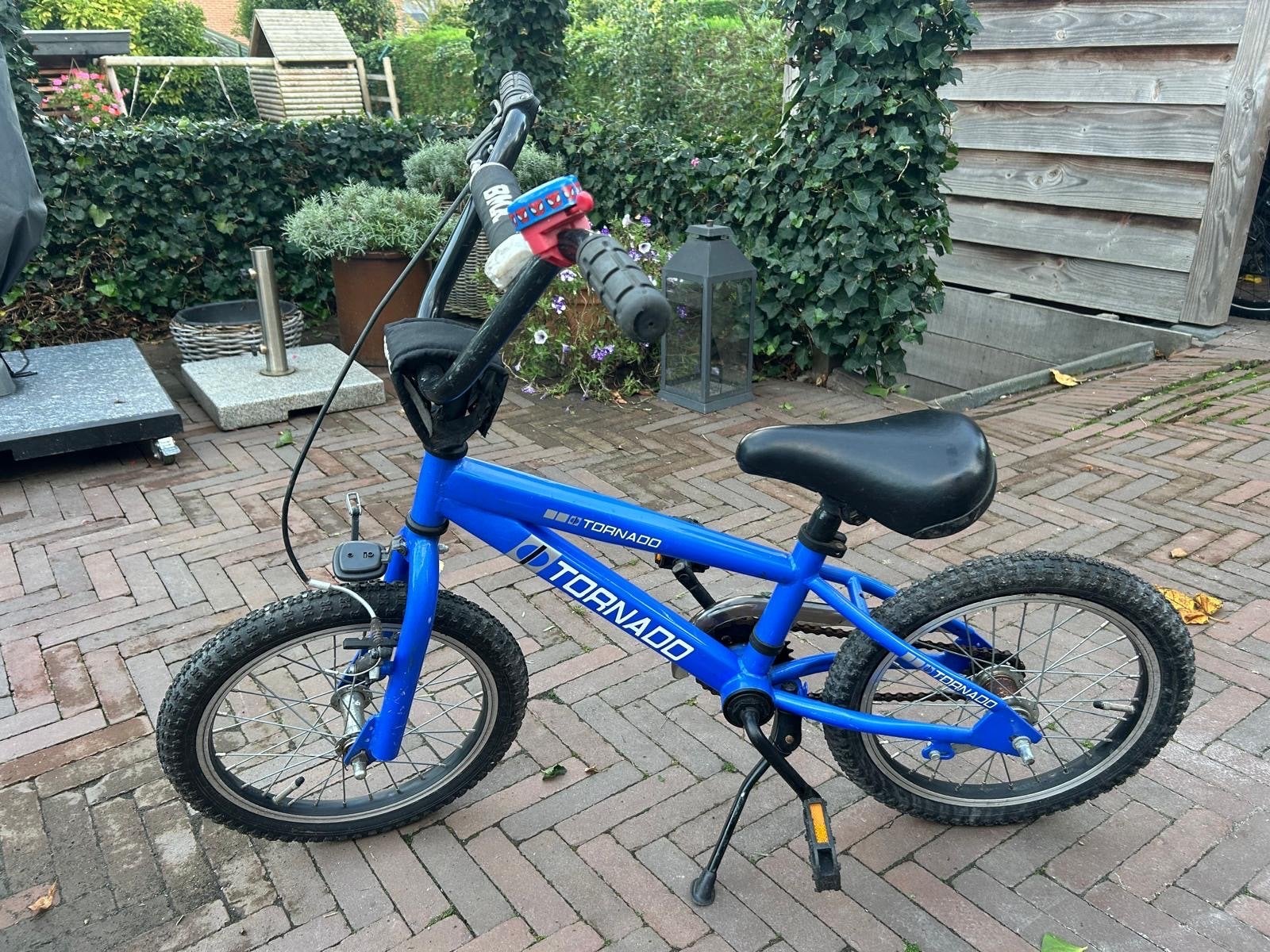 Blauwe Tornado BMX fiets - 16 inch wielen, Ophalen, Staal, Velgrem, Voetsteunen