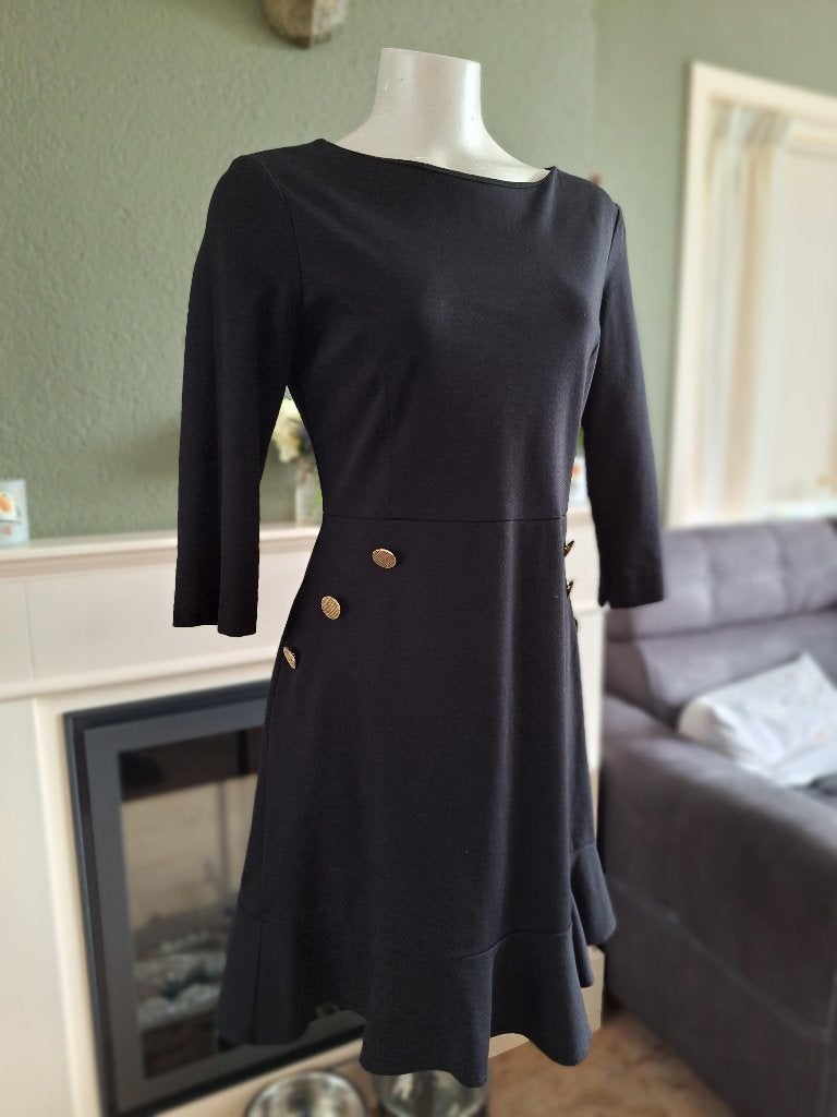 Due Amanti knopen zwart jurk 2 M 38 40, Kleding | Dames, Maat 38/40 (M), Verzenden, Zwart, Zo goed als nieuw
