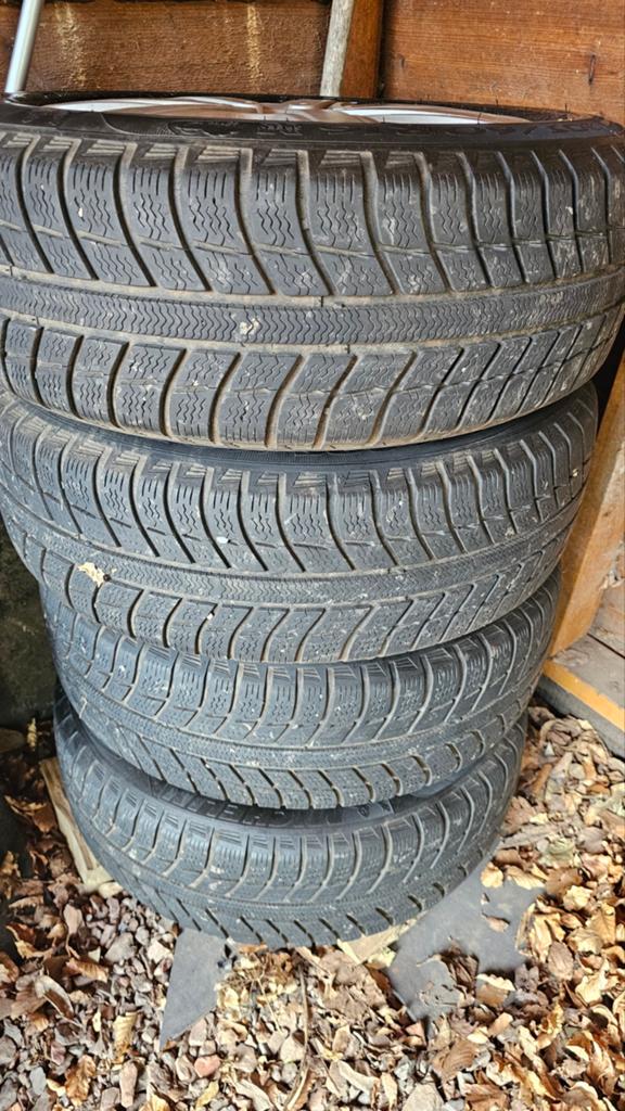 Stalen velgen 16 inch (5x114.3) + Renault wieldoppen, Ophalen, Gebruikt