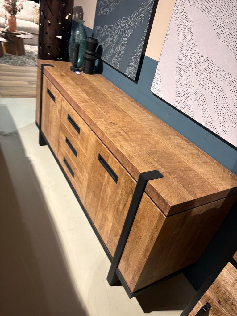 Showmodel Dressoir HPL - 192x49x80h cm, Ophalen, Overige materialen, 150 tot 200 cm, Zo goed als nieuw