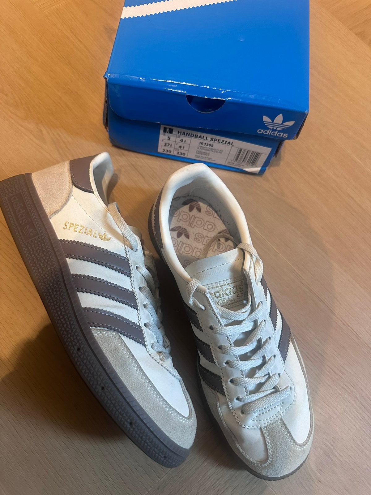 Adidas schoenen 37, Ophalen of Verzenden, Gedragen, Wit, Sneakers of Gympen