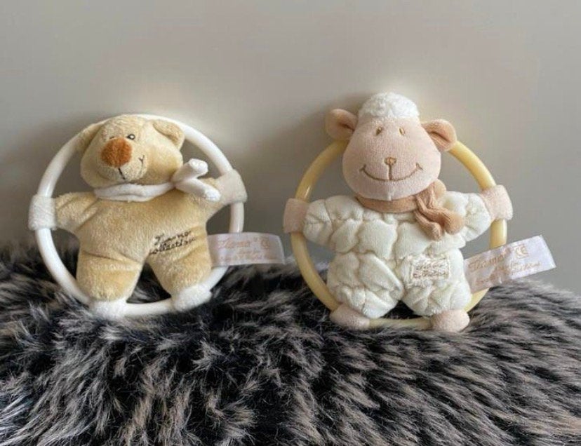 Tiamo rammelaars beertje / schaapje, Verzenden, Zo goed als nieuw, Rammelaar
