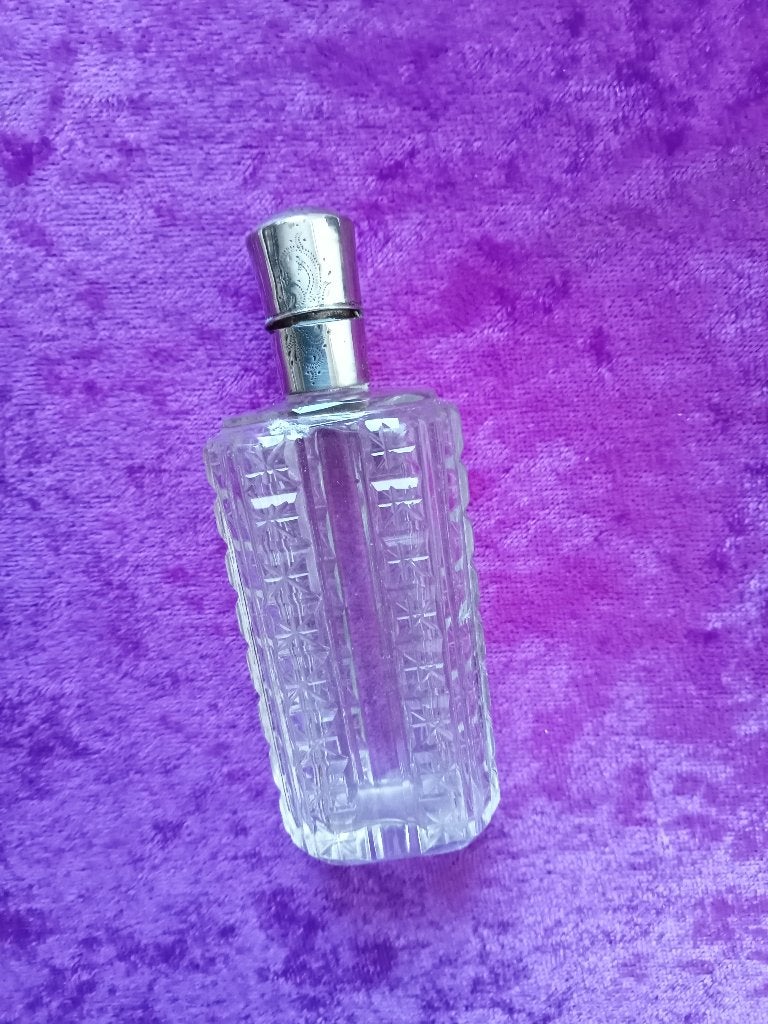Mooi Parfumflesje - Kristal met Zilver, Verzenden