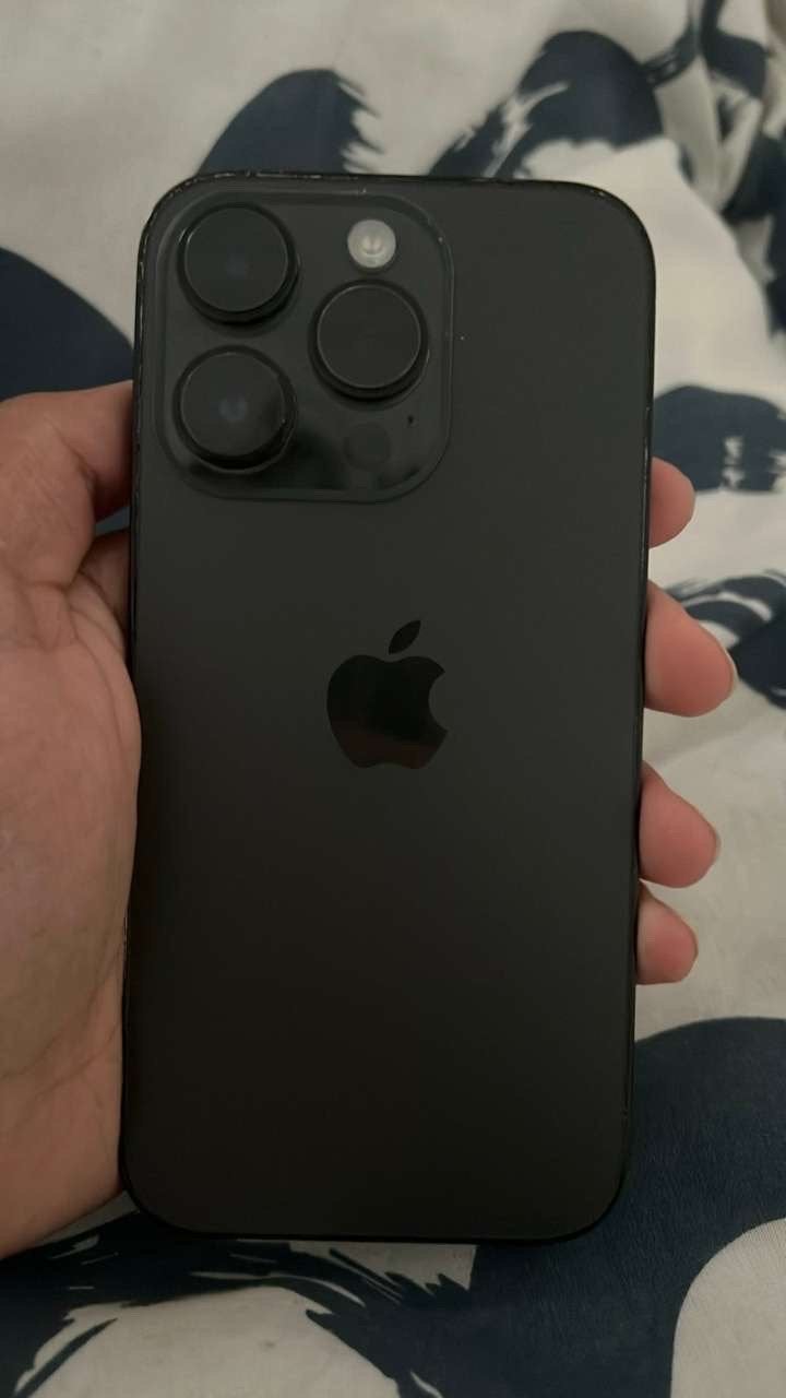 Foto 3 van iPhone 14 Pro128GB Zwart+originele does en privacy screen