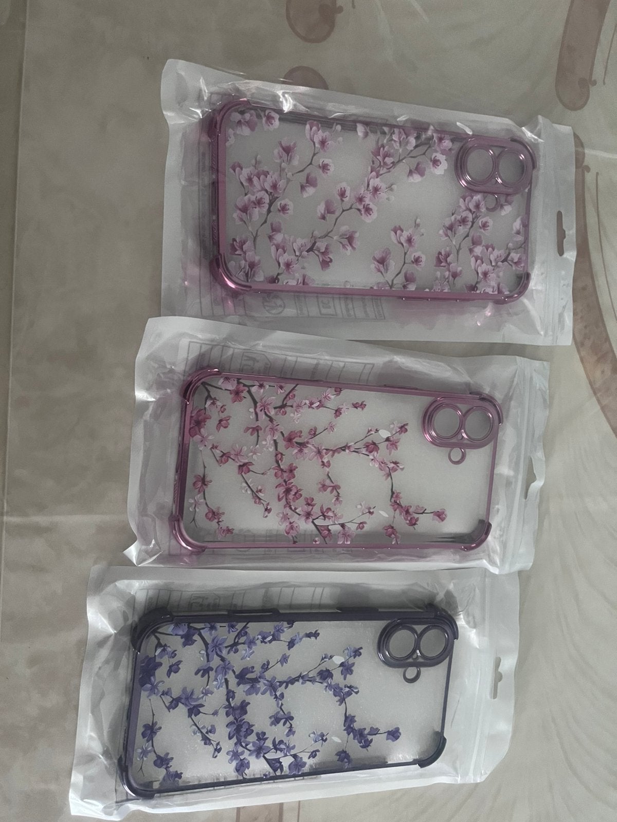 3 hoesjes iPhone 16 plus nieuw, Ophalen of Verzenden, Nieuw, Apple, Meerkleurig