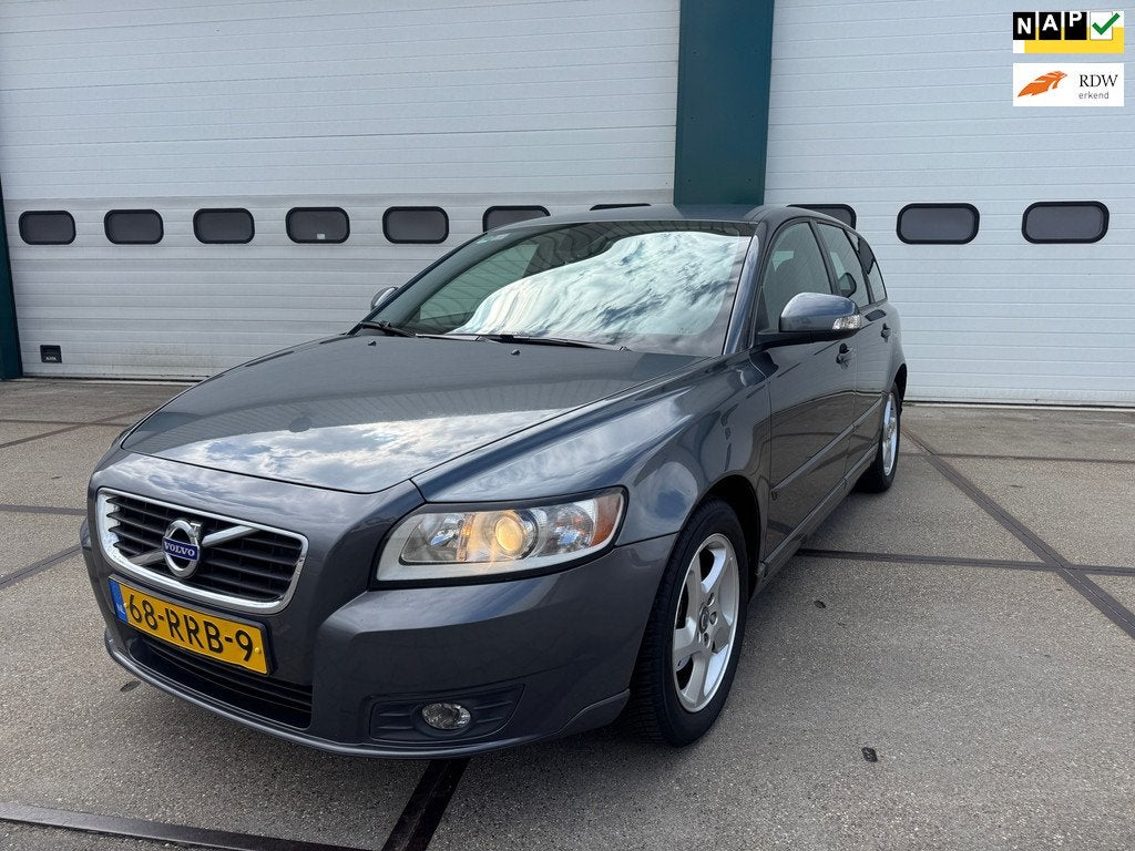 Volvo V50 2.0 Business Pro Edition, Gebruikt, Zwart, Automatische klimaatregeling, 1279 kg