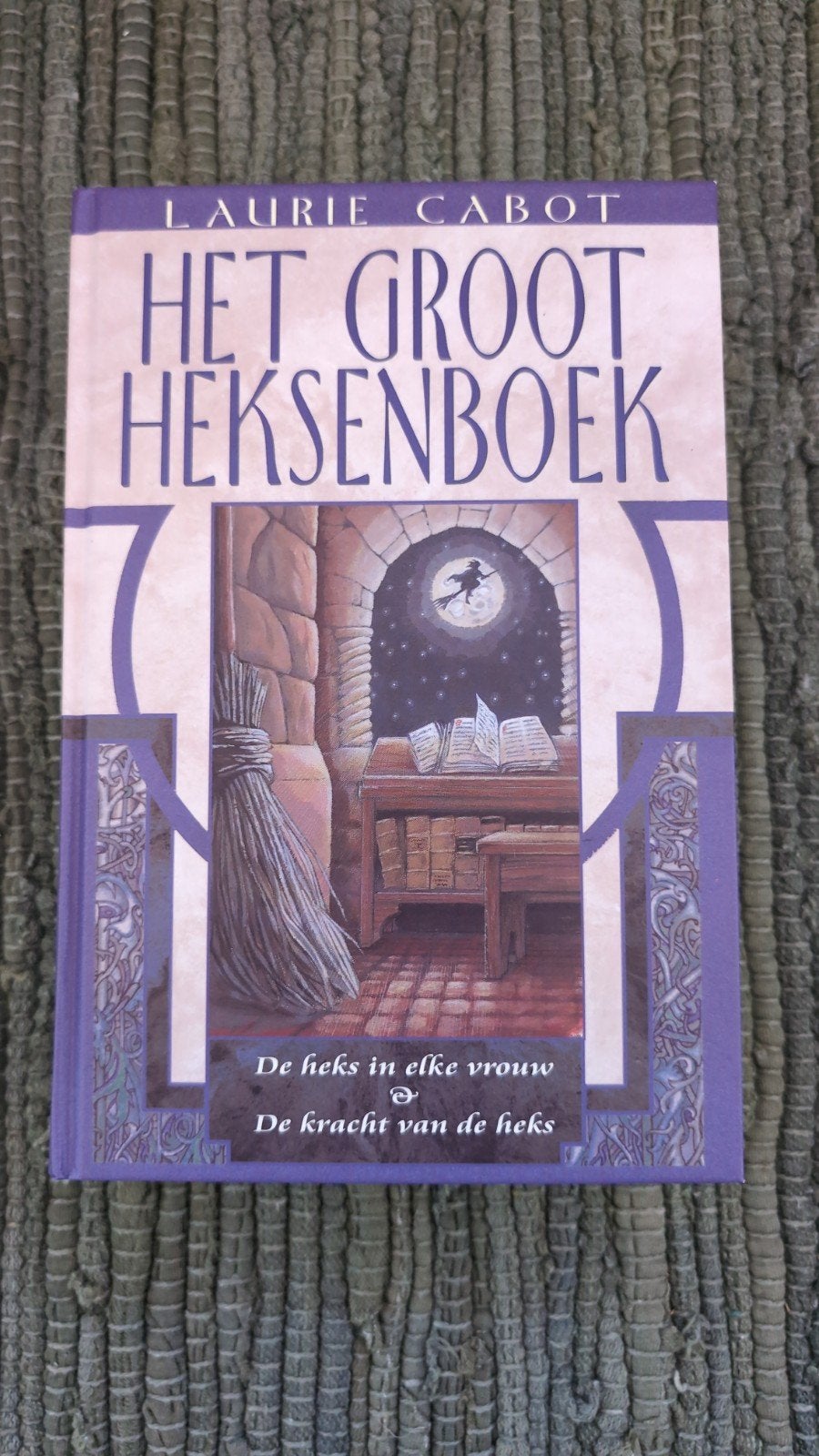 Het Groot Heksenboek - Laurie Cabot, Boeken, Ophalen of Verzenden