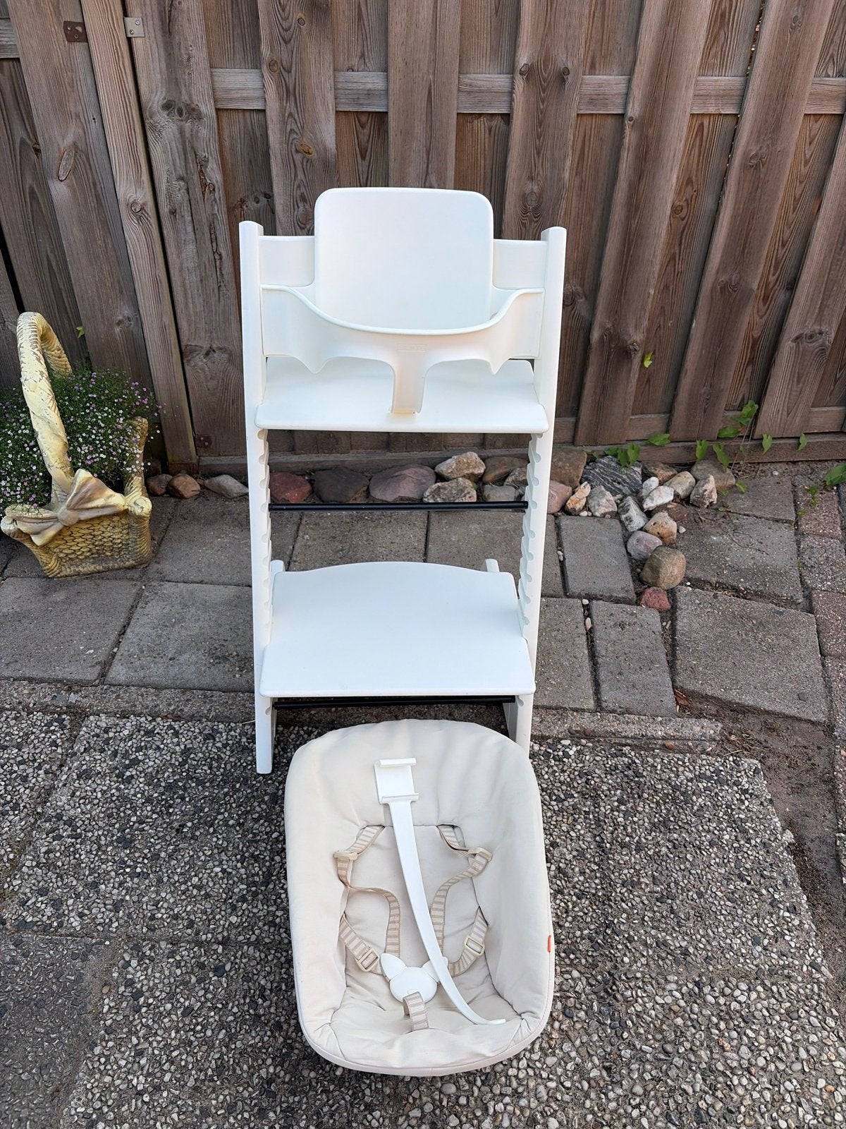 Stokke Tripp Trapp kinderstoel kleur wit  met Newborn Set, Ophalen of Verzenden, Zo goed als nieuw, Meegroeistoel, Aanschuifbaar