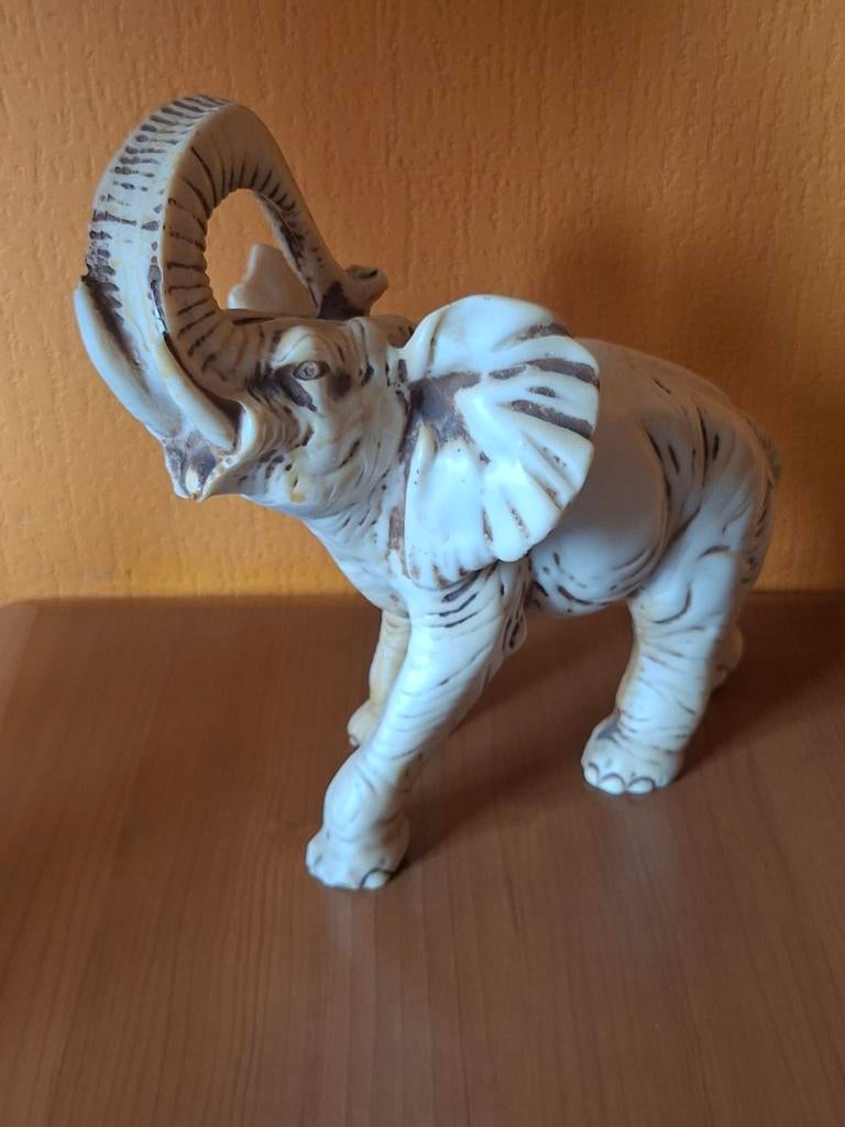 Olifant, Ophalen of Verzenden, Zo goed als nieuw, Beeldje of Figuurtje