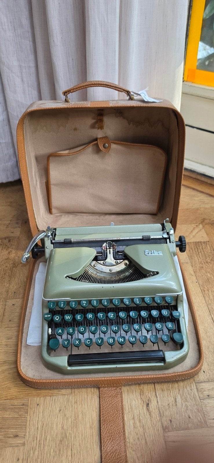 Erika Model 11 typemachine (jaren ’50), Diversen, Ophalen of Verzenden, Gebruikt