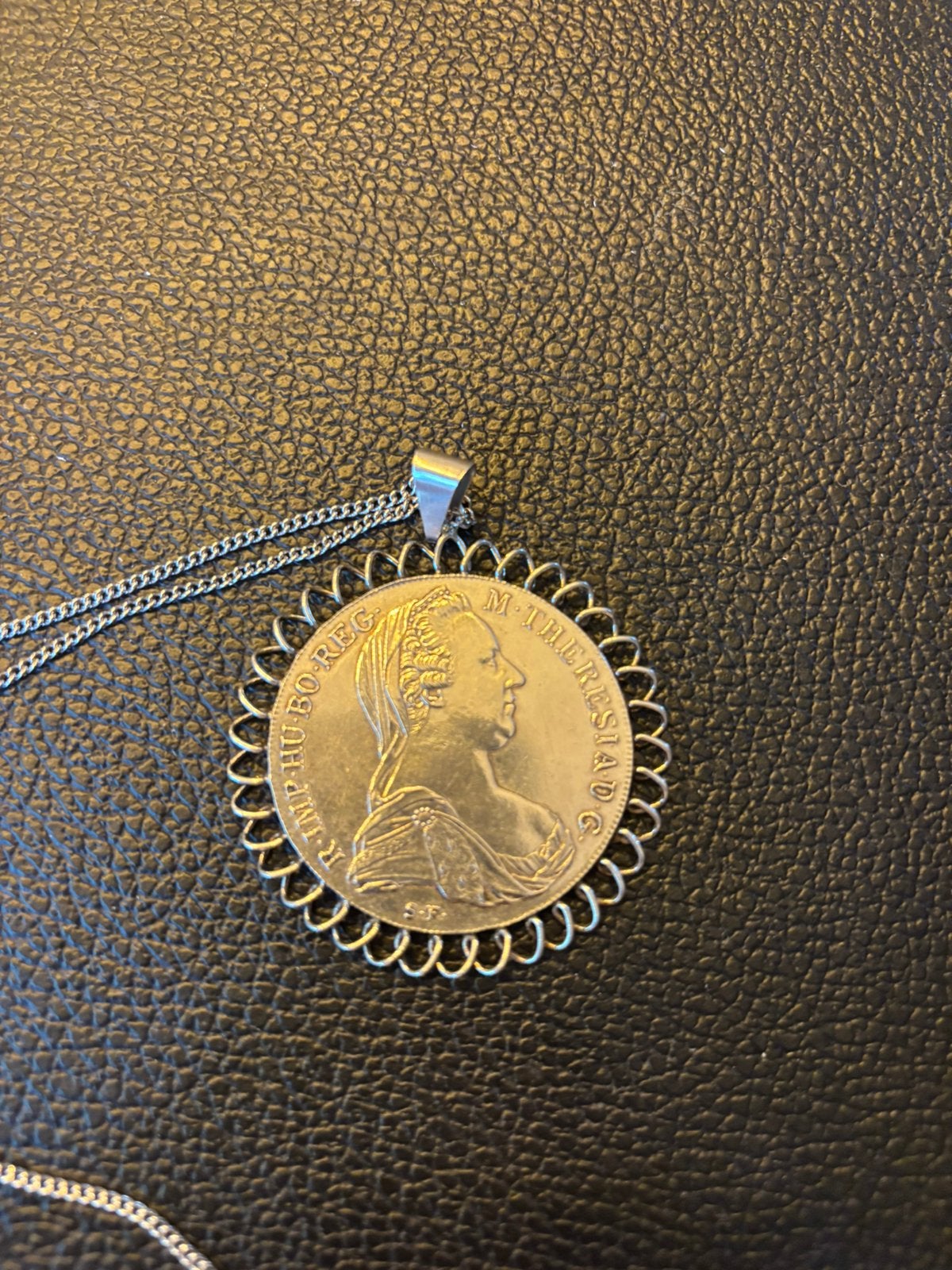 Maria Theresia Thaler hanger, Ophalen of Verzenden, Oostenrijk