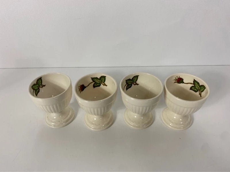 4x Wedgwood Eierbekers – Moss Rose, Gebruikt, Ophalen of Verzenden, Nvt, Nvt