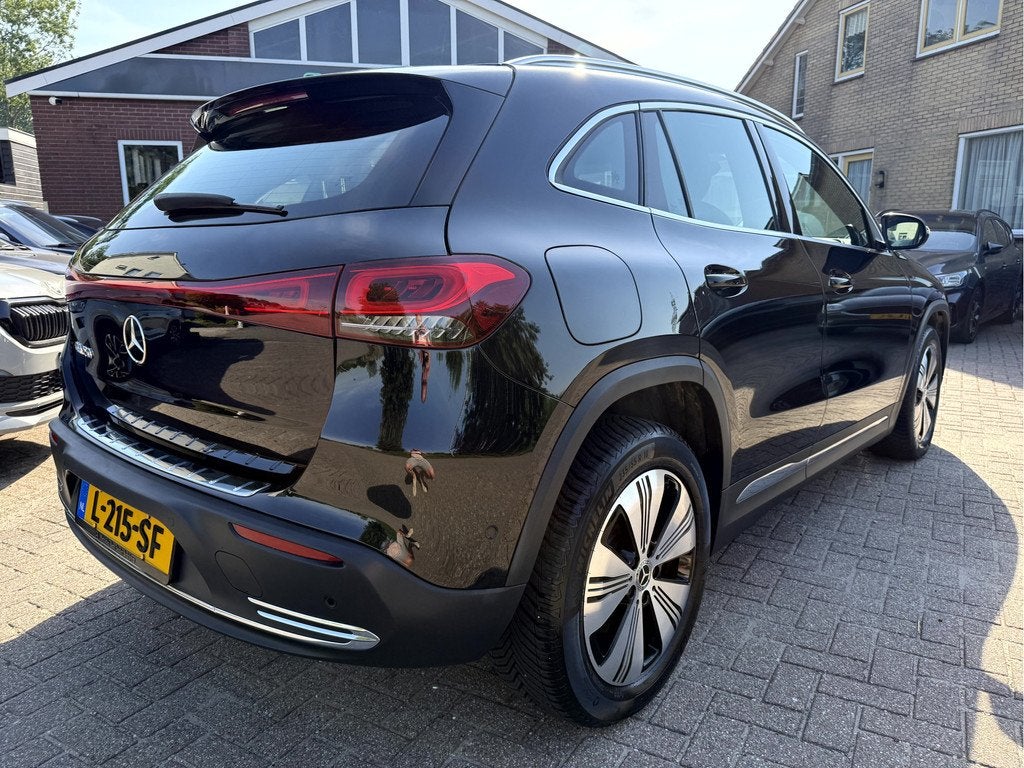 Mercedes-Benz EQA 250 Bns Solution Luxury 67 kWh SOH 94%, Ca, Auto's, Mercedes-Benz, 1940 kg, Gebruikt, Leder en Stof, Origineel Nederlands