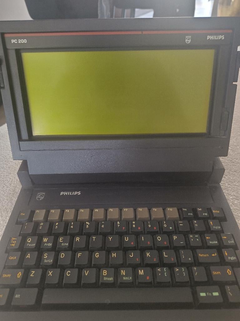 Pc 200 Philips vintage laptop spelcomputers, Ophalen of Verzenden, Gebruikt