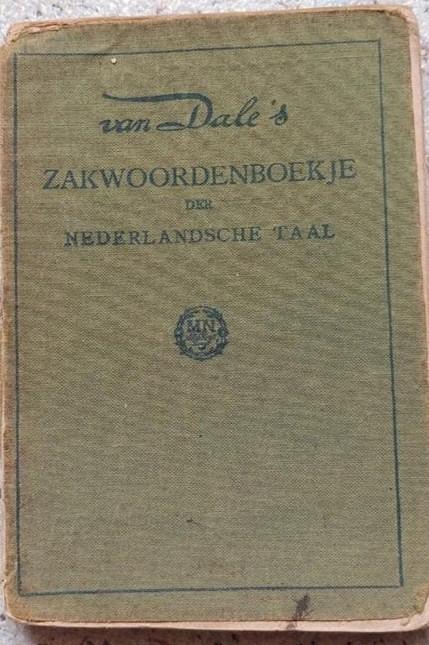 Van Dale's Zakwoordenboekje der Nederlandsche Taal 2e druk, Boeken, Ophalen of Verzenden, Gelezen, Van Dale, Nederlands