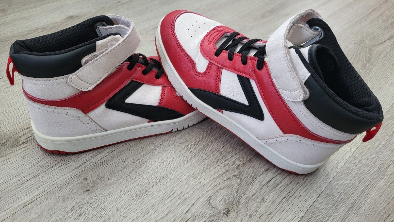 Bristol sneakers rood/wit maat 36, Gebruikt, Jongen of Meisje, Schoenen, Ophalen of Verzenden