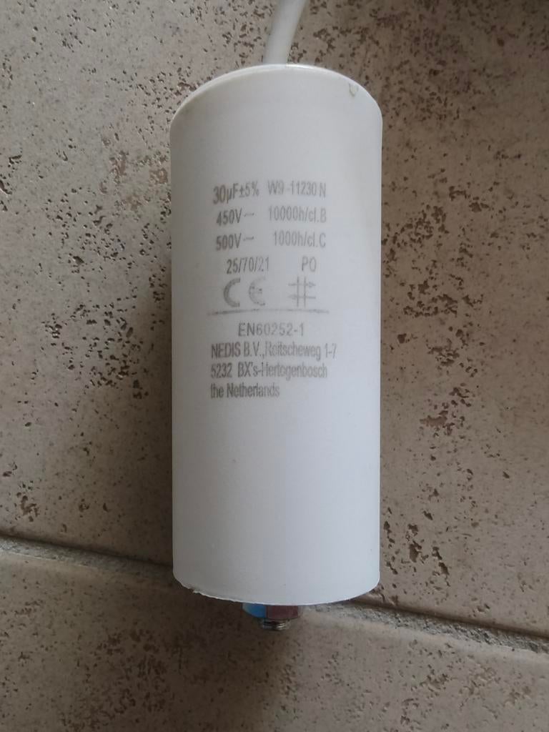 30µF Condensator 450V/500V - Nieuwstaat, Ophalen of Verzenden
