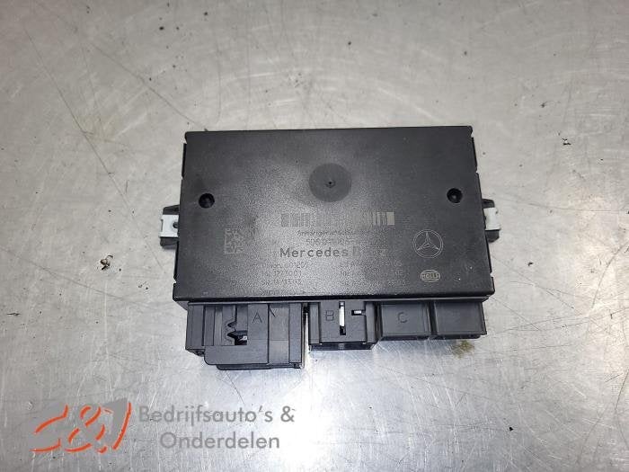 Trekhaak Module van een Mercedes Vito, Gebruikt, -, Ophalen of Verzenden, -