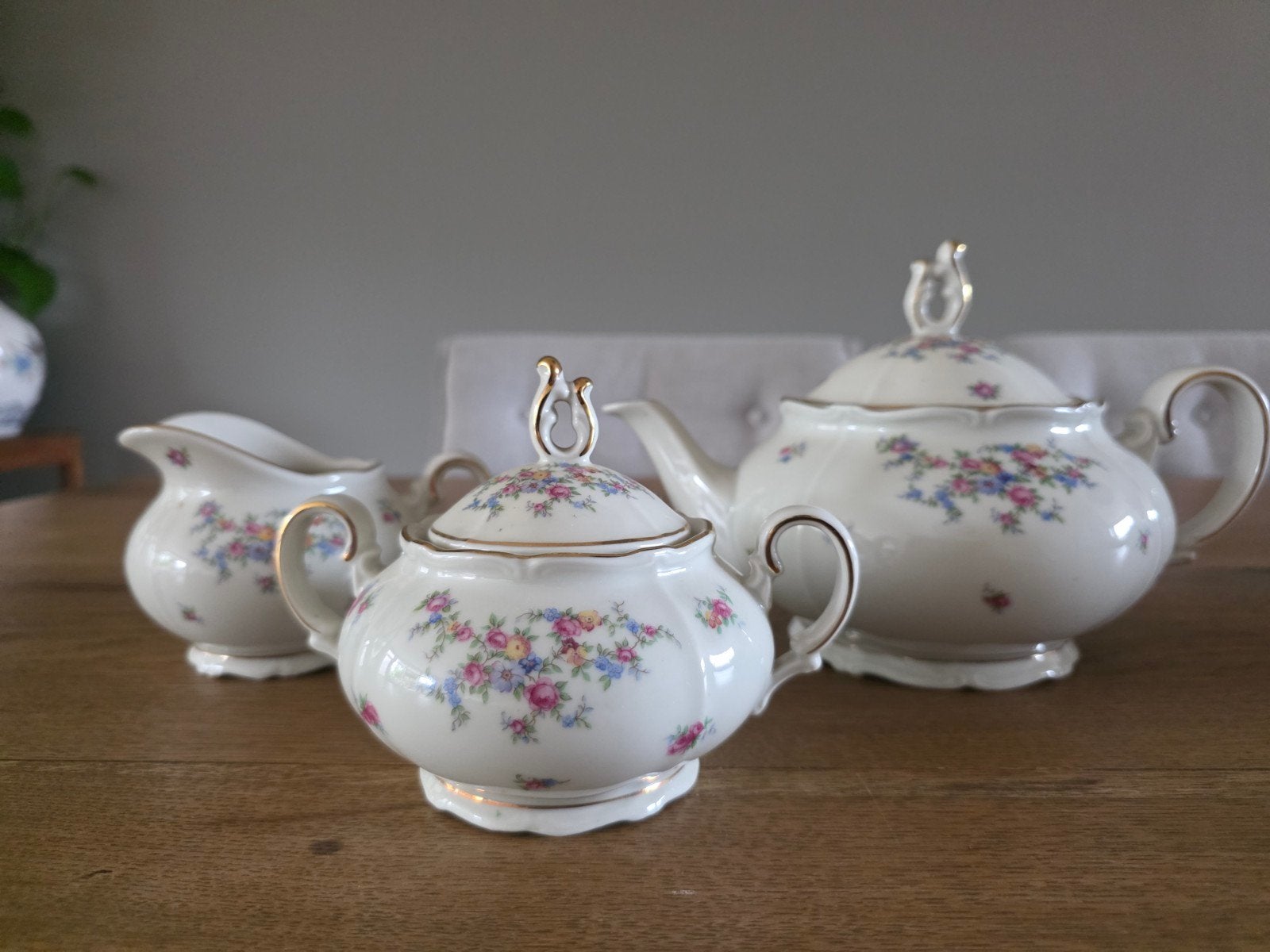 Theepot roomstel schattige roosjes bloemetjes, Ophalen of Verzenden