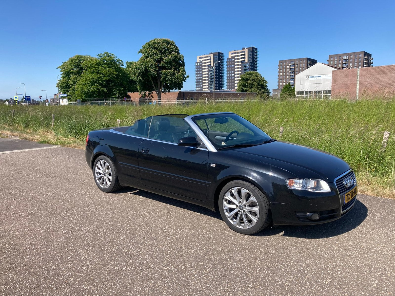 Audi A4 2.0 TFSI  B7  230 pk Cabrio AUT proline, Zwart, 4 cilinders, 4 stoelen, A4