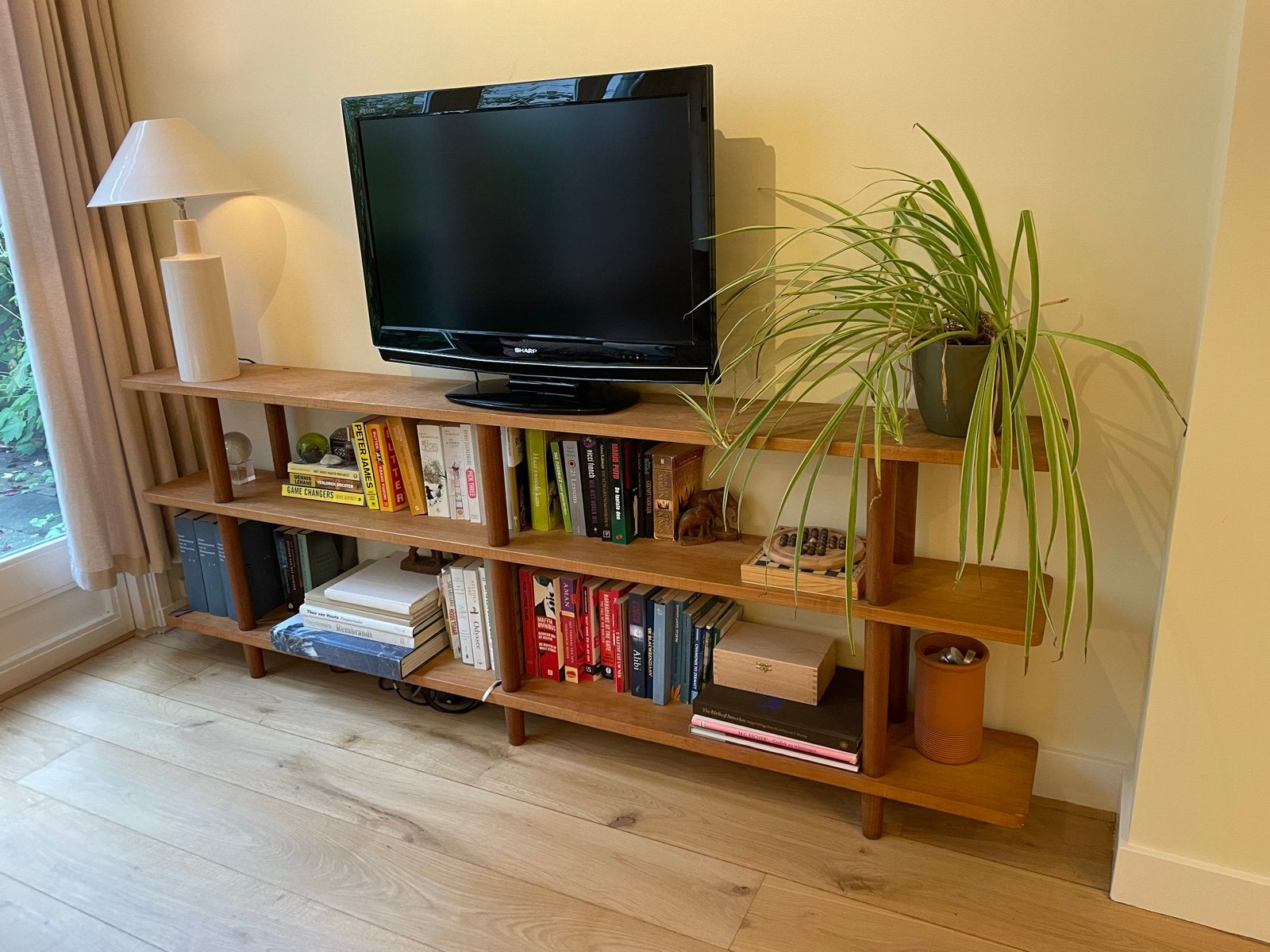 Vintage houten Boekenkast/TV-meubel, Met plank(en), Gebruikt, Ophalen of Verzenden, 200 cm of meer
